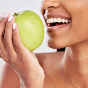 Unlock Dental Wellness with Mindful Eating for Vibrant Smiles